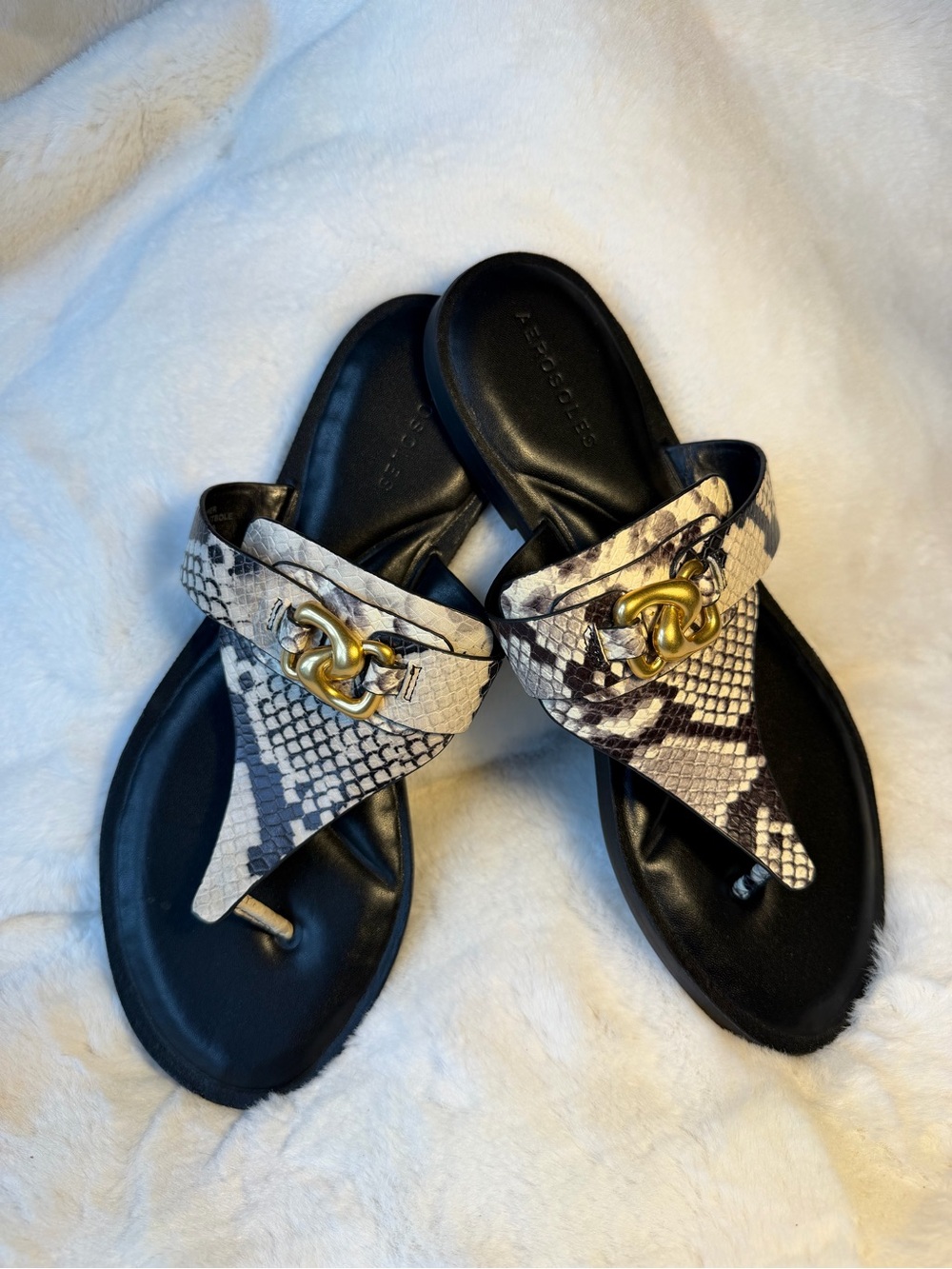 Women’s Aerosoles Black Snake-Print Thong Sandals with Gold Accent Size 11